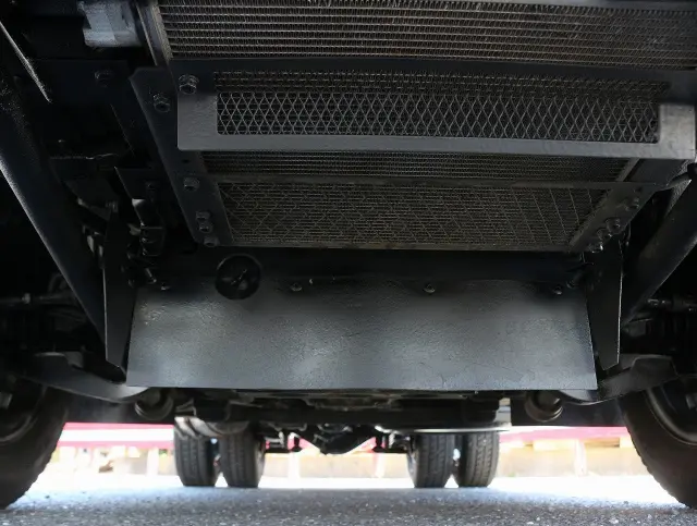 いすゞ エルフ TPG-NJS85A(4WD)の写真21