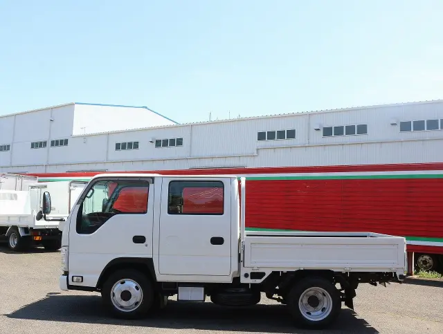 いすゞ エルフ TRG-NJS85A(4WD)の写真8