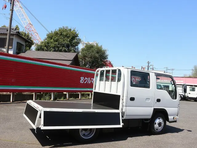 いすゞ エルフ TRG-NJS85A(4WD)の写真14