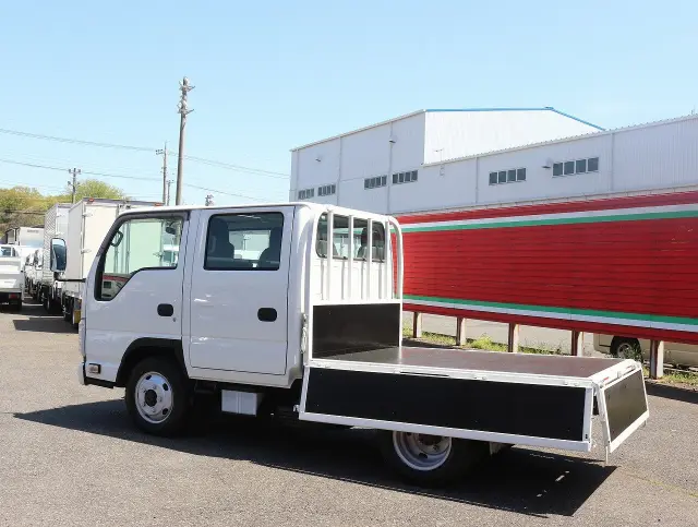 いすゞ エルフ TRG-NJS85A(4WD)の写真17