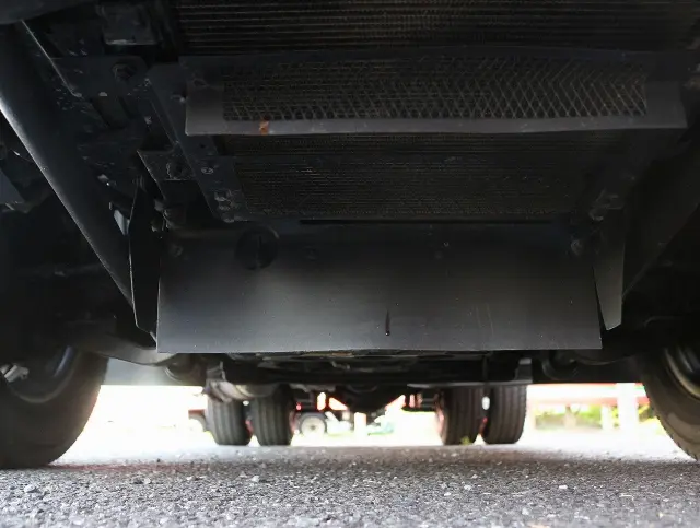 いすゞ エルフ TRG-NJS85A(4WD)の写真22