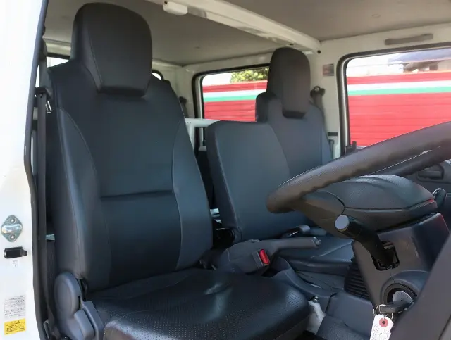 いすゞ エルフ TRG-NJS85A(4WD)の写真28