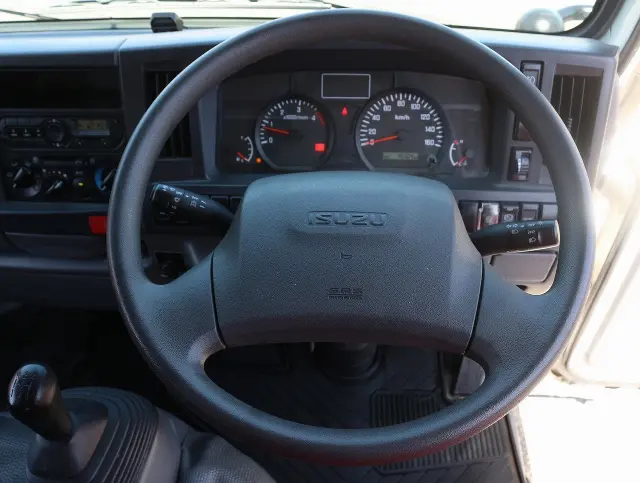 いすゞ エルフ TRG-NJS85A(4WD)の写真30