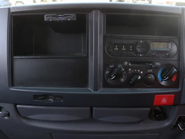 いすゞ エルフ TRG-NJS85A(4WD)の写真34