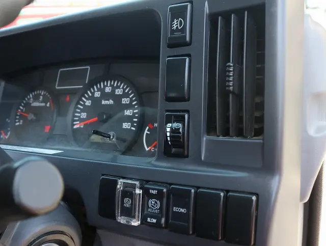 いすゞ エルフ TRG-NJS85A(4WD)の写真38