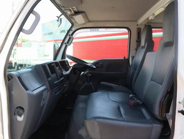 いすゞ エルフ TRG-NJS85A(4WD)の写真40