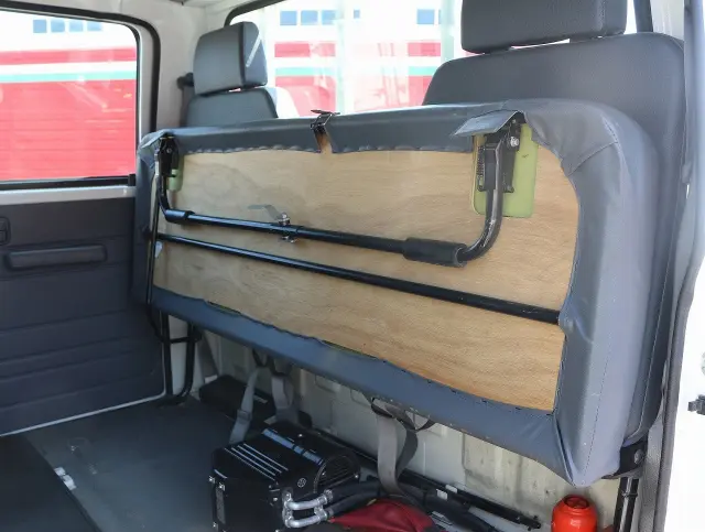 いすゞ エルフ TRG-NJS85A(4WD)の写真48