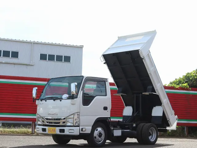 いすゞ エルフ TPG-NJR85AD(2WD)の写真1