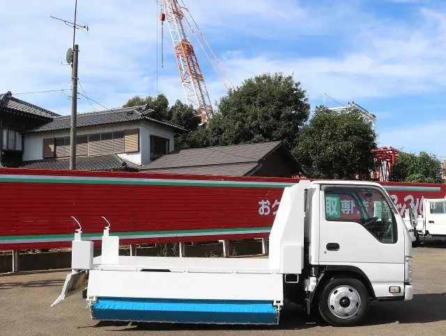 いすゞ エルフ TPG-NJR85AD(2WD)の写真15