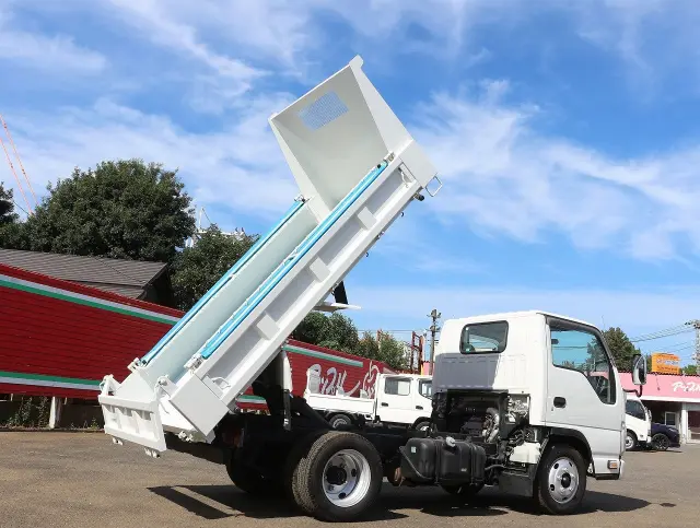 いすゞ エルフ TPG-NJR85AD(2WD)の写真22