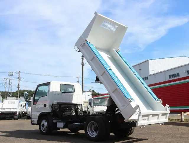 いすゞ エルフ TPG-NJR85AD(2WD)の写真24