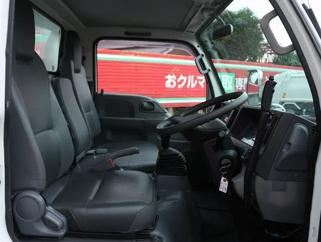 いすゞ エルフ TPG-NJR85AD(2WD)の写真30