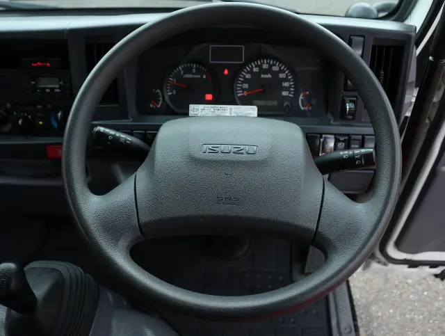 いすゞ エルフ TPG-NJR85AD(2WD)の写真33