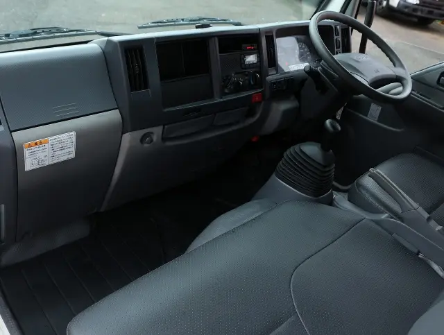 いすゞ エルフ TPG-NJR85AD(2WD)の写真40