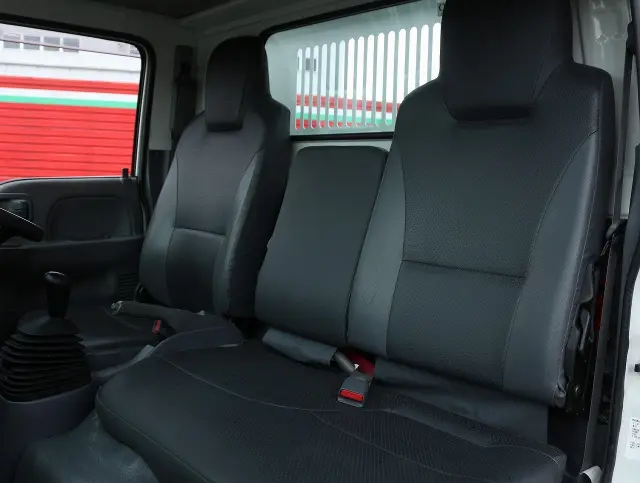 いすゞ エルフ TPG-NJR85AD(2WD)の写真42