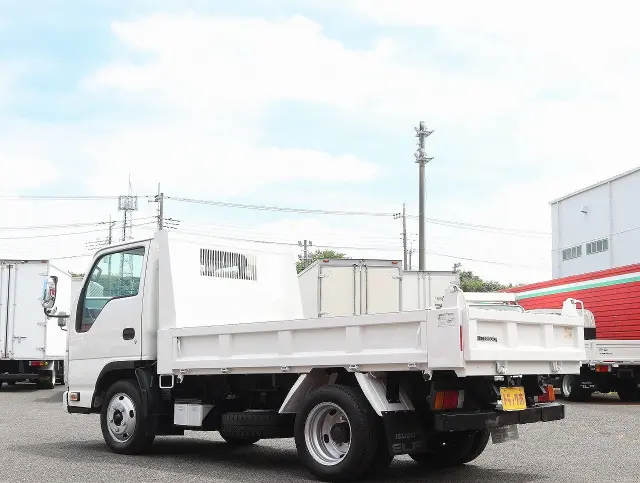 いすゞ エルフ BKG-NJR85AD(2WD)の写真8
