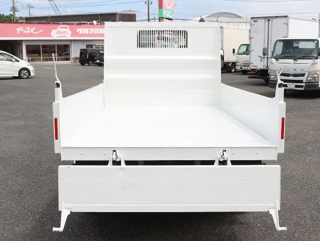 いすゞ エルフ BKG-NJR85AD(2WD)の写真13