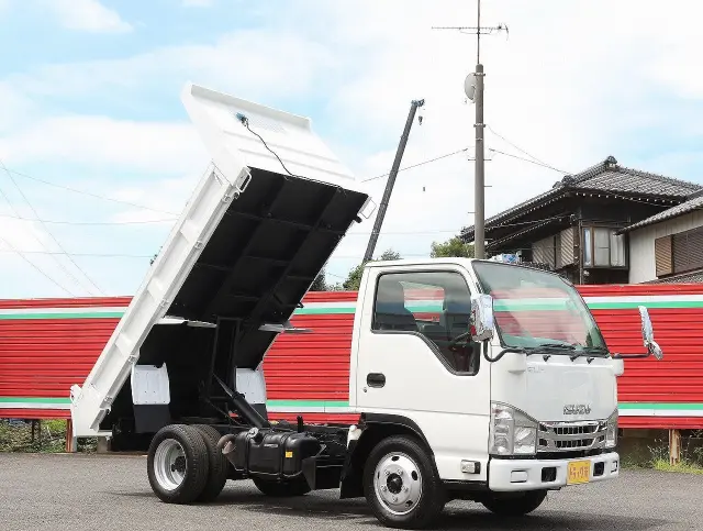 いすゞ エルフ BKG-NJR85AD(2WD)の写真17