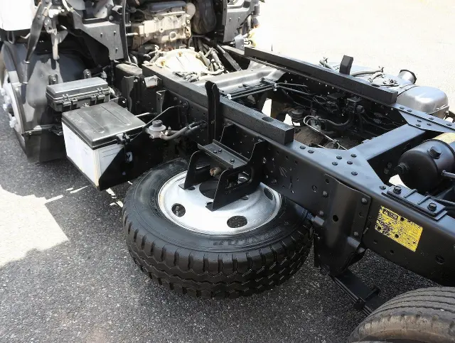 いすゞ エルフ BKG-NJR85AD(2WD)の写真23