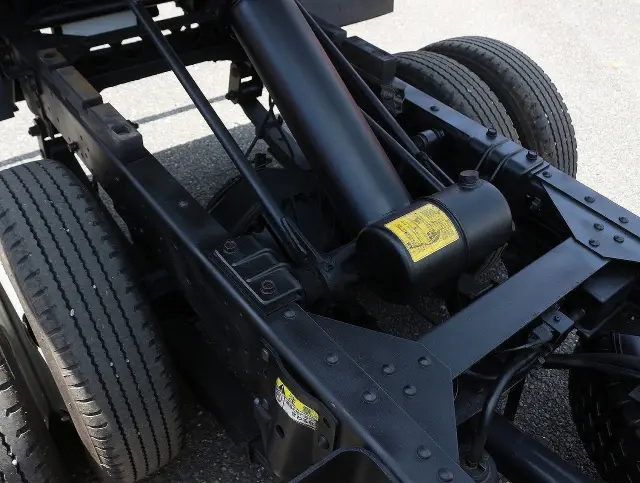 いすゞ エルフ BKG-NJR85AD(2WD)の写真24