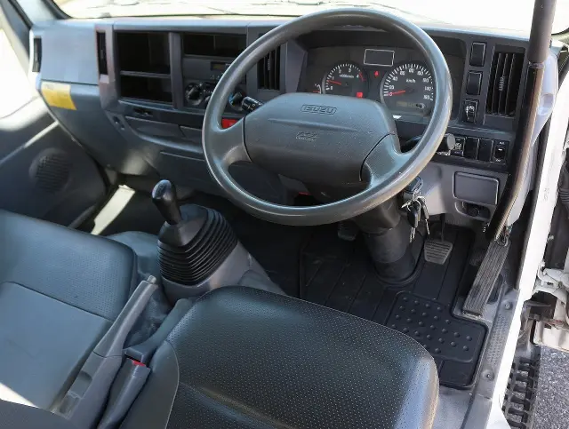 いすゞ エルフ BKG-NJR85AD(2WD)の写真35