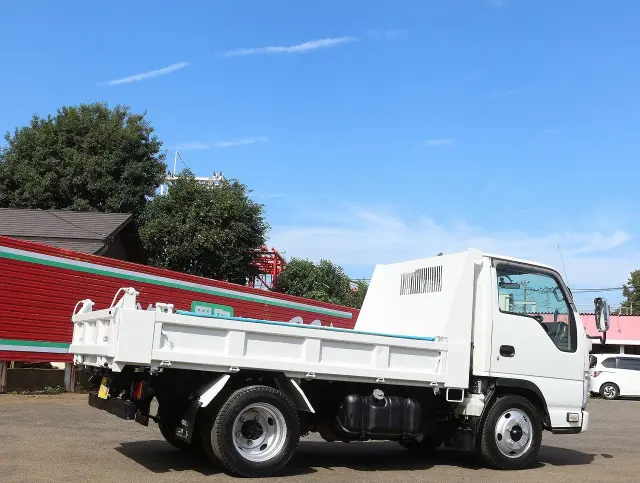 いすゞ エルフ TPG-NJR85AD(2WD)の写真6
