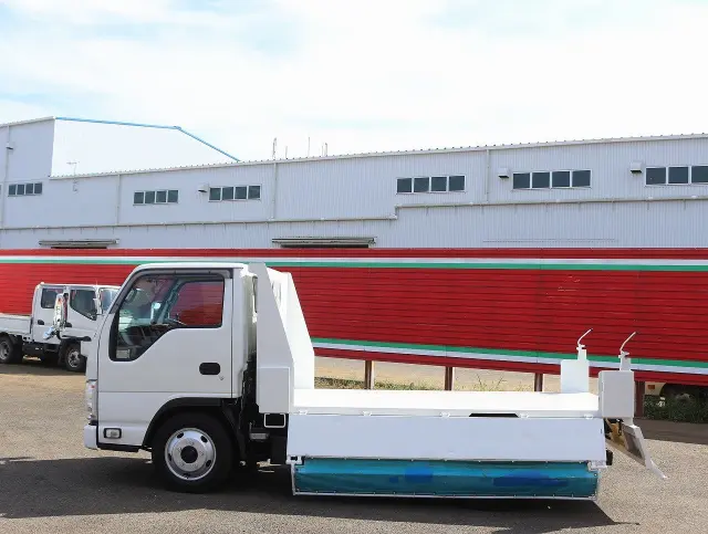 いすゞ エルフ TPG-NJR85AD(2WD)の写真21