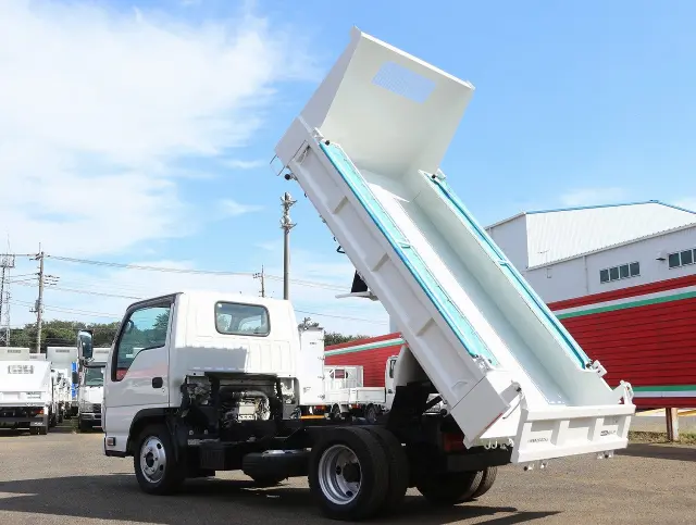 いすゞ エルフ TPG-NJR85AD(2WD)の写真29
