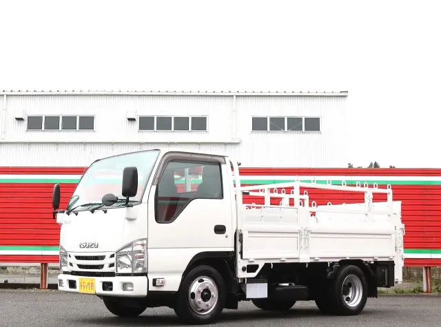 いすゞ エルフ TRG-NJR85A(2WD)の写真1