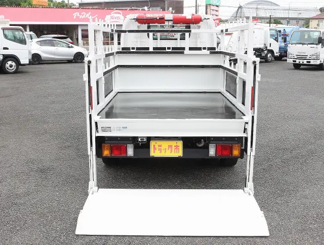 いすゞ エルフ TRG-NJR85A(2WD)の写真5
