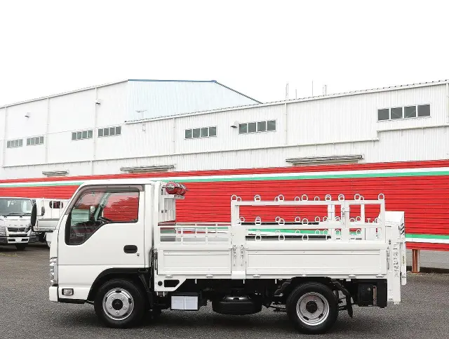 いすゞ エルフ TRG-NJR85A(2WD)の写真6