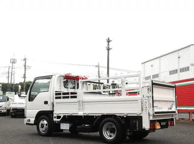 いすゞ エルフ TRG-NJR85A(2WD)の写真12