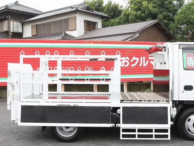 いすゞ エルフ TRG-NJR85A(2WD)の写真15