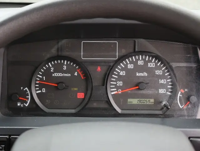 いすゞ エルフ TRG-NJR85A(2WD)の写真33