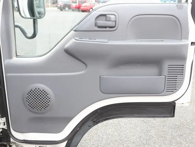 いすゞ エルフ TRG-NJR85A(2WD)の写真47