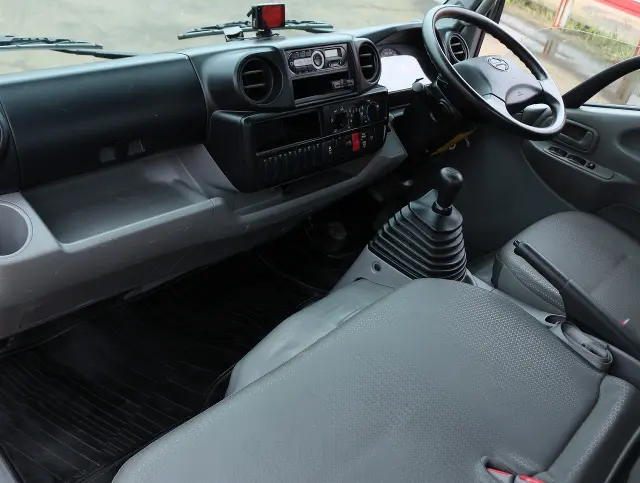 日野 デュトロ TKG-XZU605M(2WD)の写真38