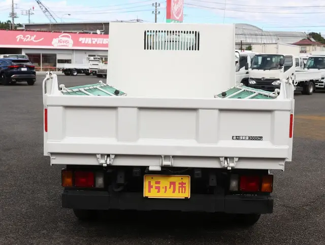 いすゞ エルフ TPG-NKR85AD(2WD)の写真6