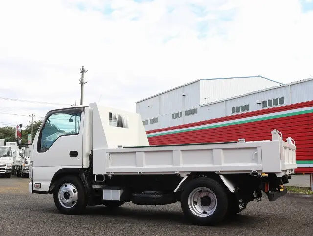 いすゞ エルフ TPG-NKR85AD(2WD)の写真7