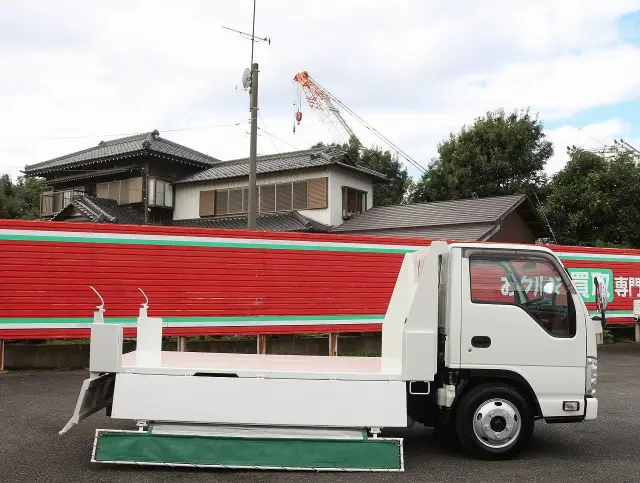 いすゞ エルフ TPG-NKR85AD(2WD)の写真12