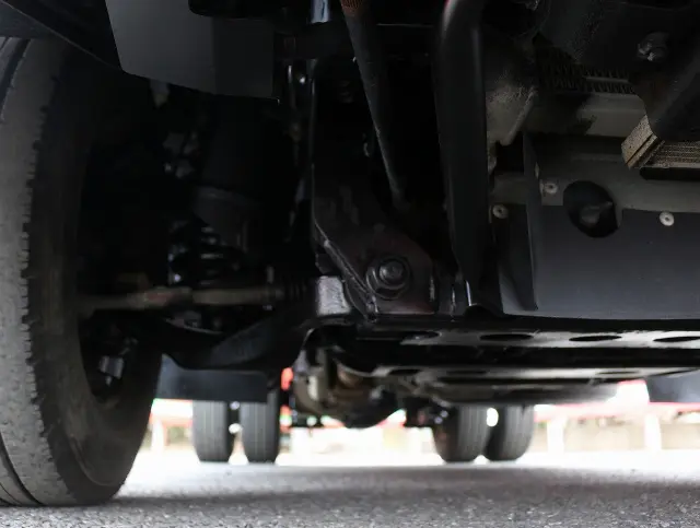 いすゞ エルフ TRG-NJR85A(2WD)の写真23