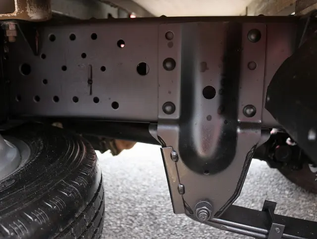 いすゞ エルフ TRG-NJR85A(2WD)の写真24