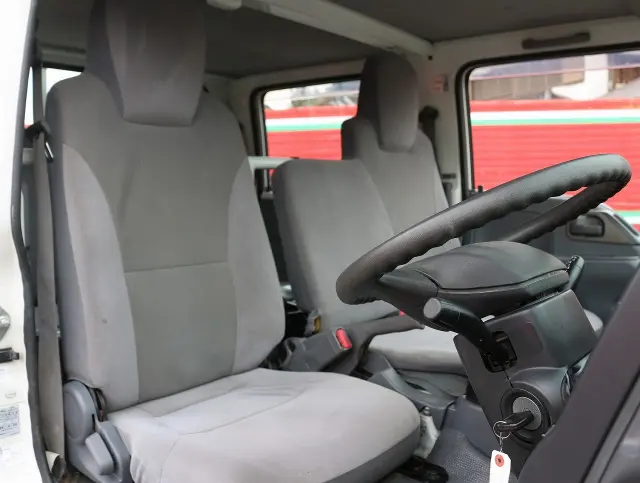 いすゞ エルフ TRG-NJR85A(2WD)の写真29