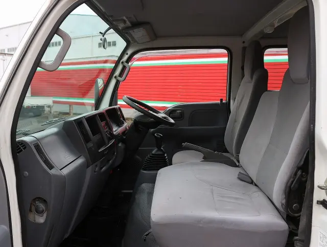 いすゞ エルフ TRG-NJR85A(2WD)の写真38