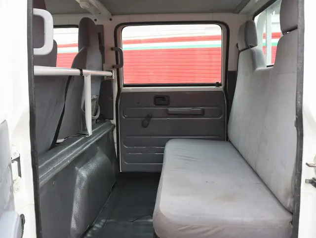 いすゞ エルフ TRG-NJR85A(2WD)の写真41