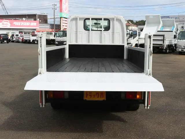 いすゞ エルフ TRG-NJS85A(4WD)の写真12