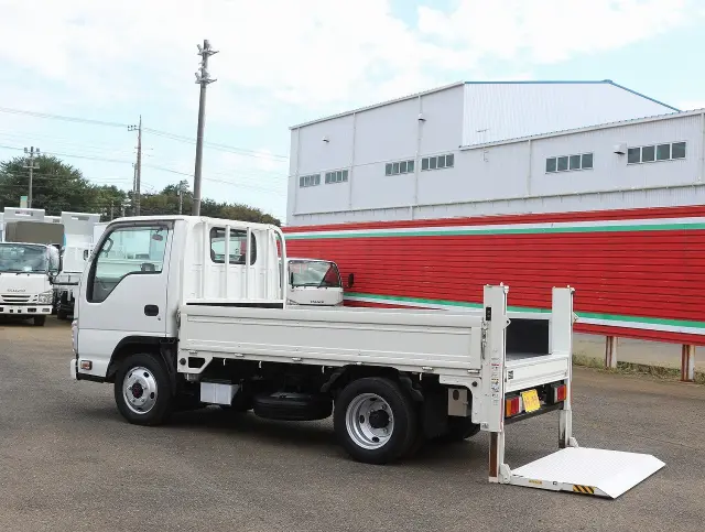 いすゞ エルフ TRG-NJS85A(4WD)の写真20