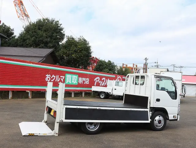 いすゞ エルフ TRG-NJS85A(4WD)の写真23