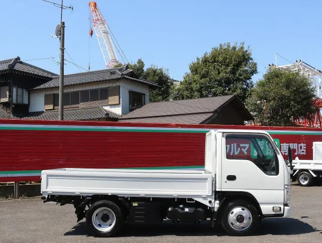いすゞ エルフ TPG-NJS85A(4WD)の写真4