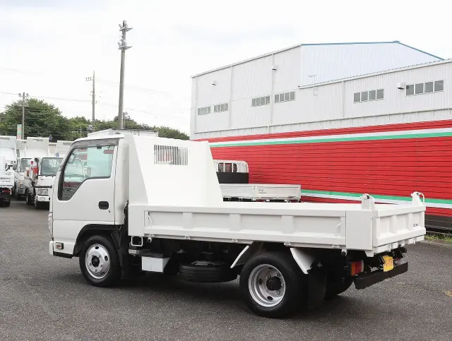 いすゞ エルフ TPG-NJR85AD(2WD)の写真8
