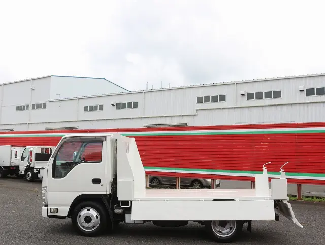 いすゞ エルフ TPG-NJR85AD(2WD)の写真17